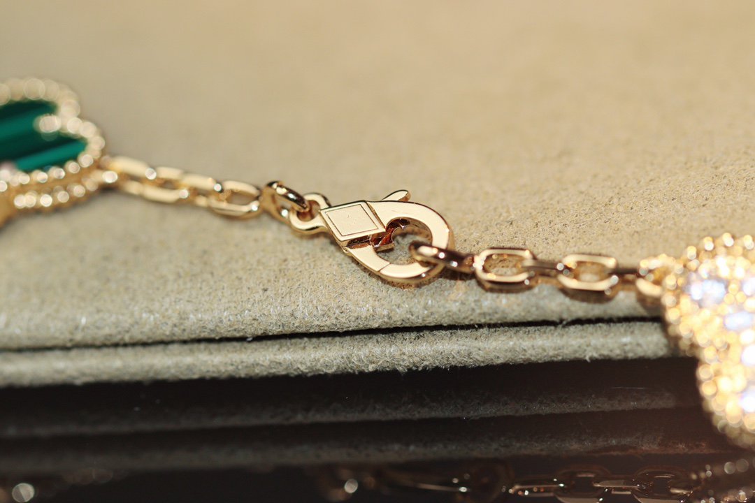 ¡®Glow Jewelry¡¯CLOVER 20 MOTIFS ONYX ROSEGOLD