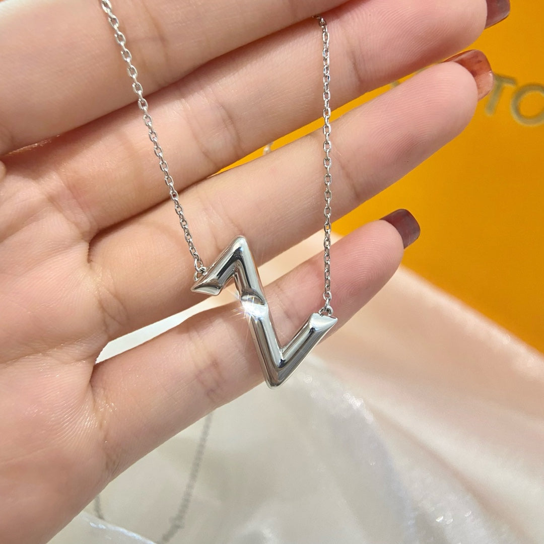 „Glow Jewelry“ VOLTE UPSIDE DOWN HALSKETTE