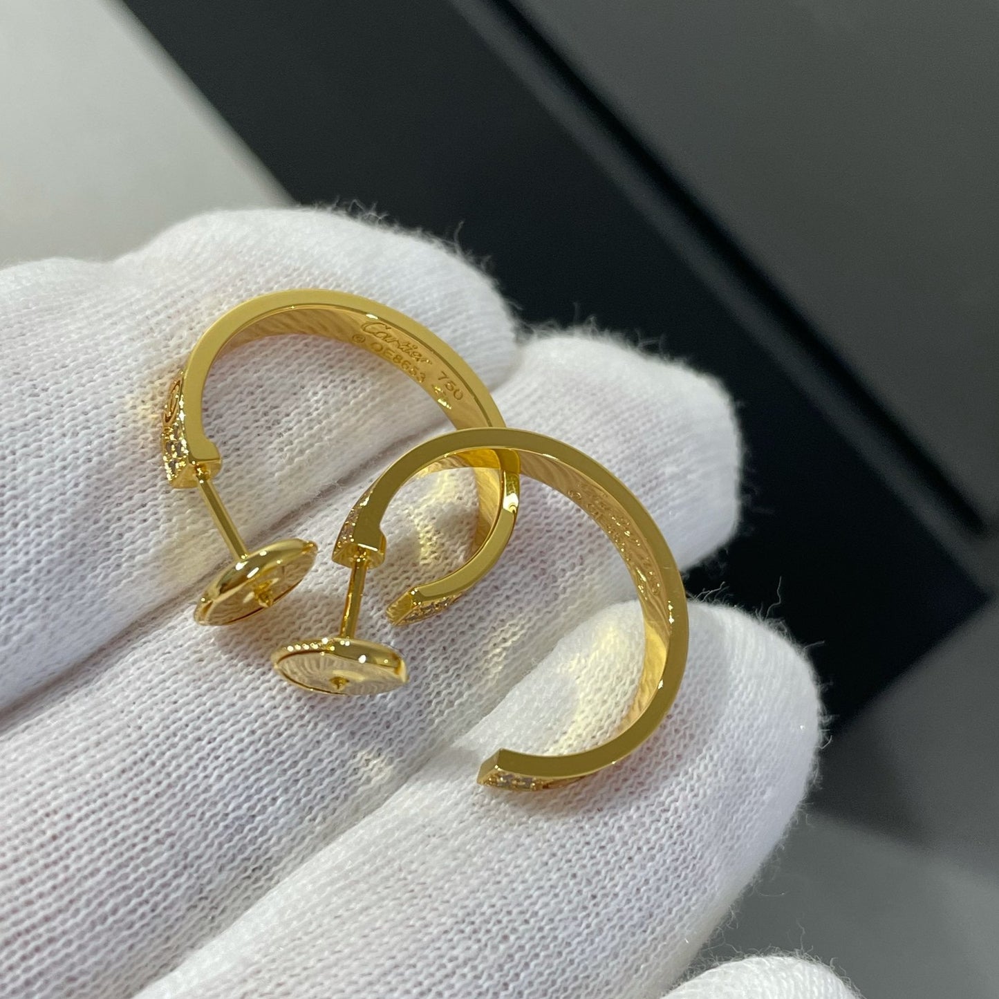 „Glow Jewelry“ LOVE DIAMOND GOLD HOOP EARRINGS