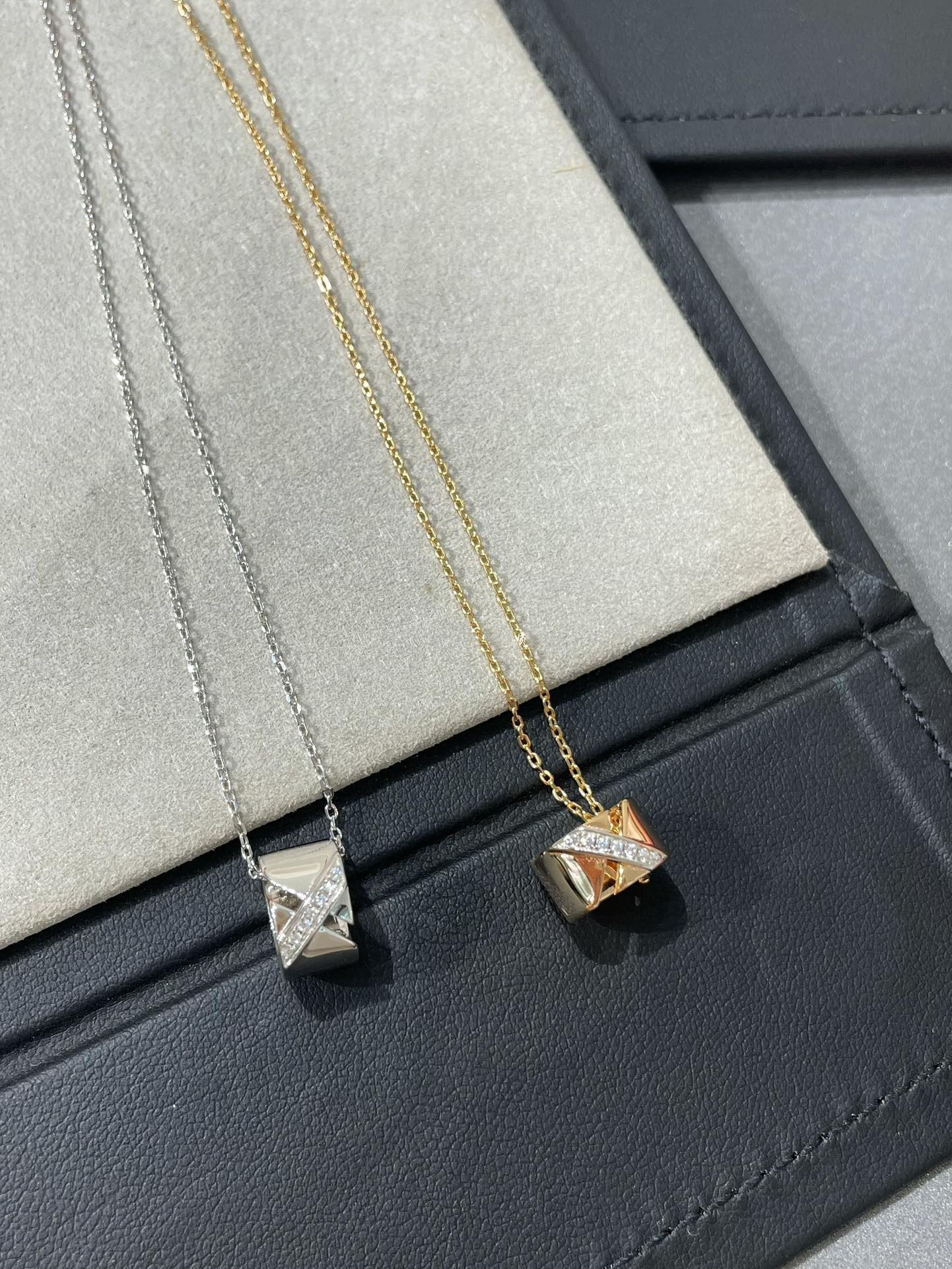 ¡®Glow Jewelry¡¯LIENS EVIDENZ DIAMANTENHALSKETTE