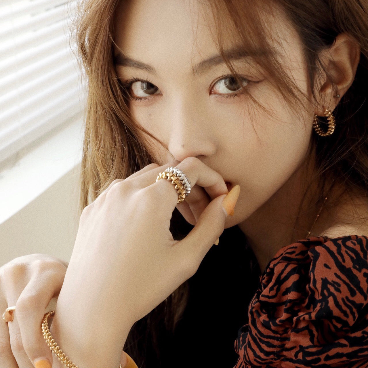 ¡®Glow Jewelry¡¯CLASH SMALL HOOP-OHRRINGE