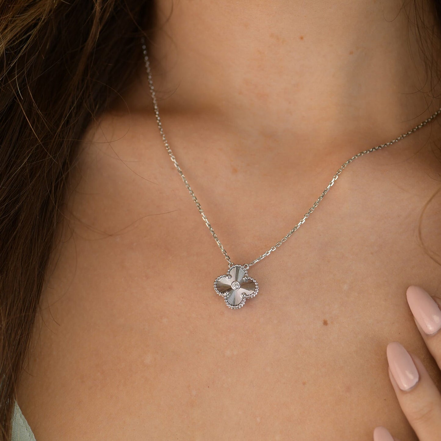„Glow Jewelry“ KLEEBÜGEL 15MM DIAMANT LASER HALSKETTE SILBER