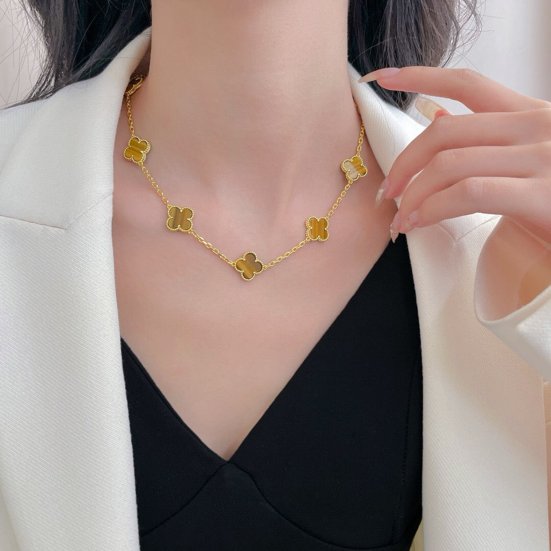 CLOVER 10 MOTIFS TIGER EYE HALSKETTE von Glow Jewelry