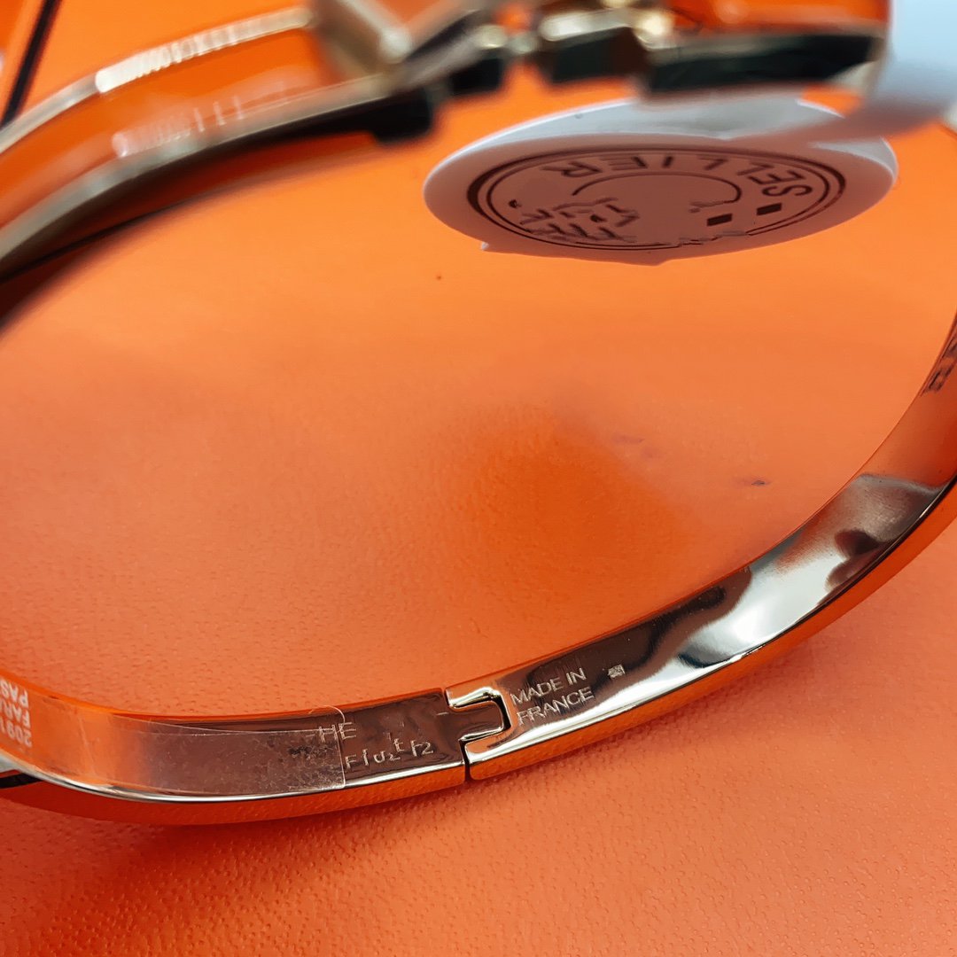 ¡®Glow Jewelry¡¯CLASSIC HM CLIC RED 8MM ENAMEL BRACELET