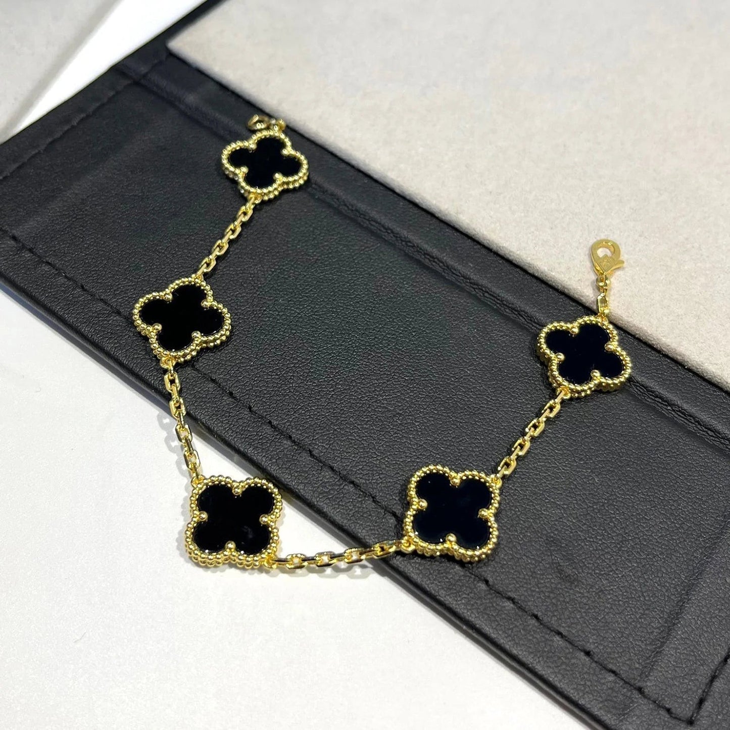 [Glow Jewelry]Neue CLOVER 5 MOTIF ONYXS ARMBAND KOLLEKTION