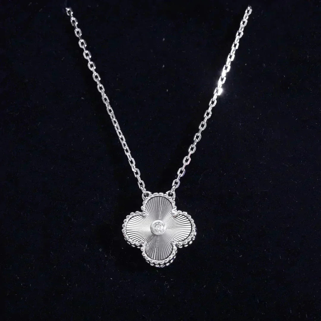 „Glow Jewelry“ KLEEBÜGEL 15MM DIAMANT LASER HALSKETTE SILBER