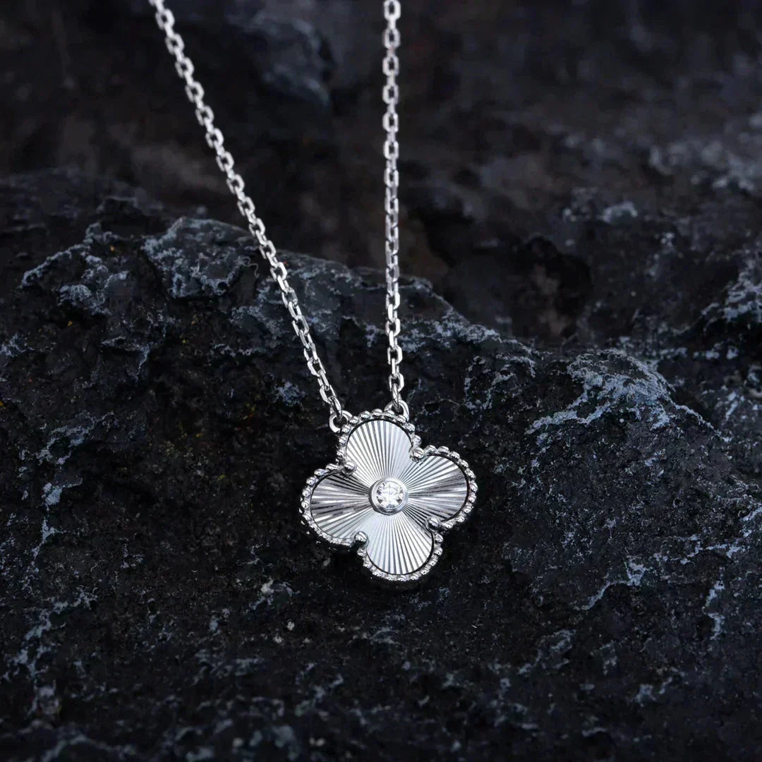 „Glow Jewelry“ KLEEBÜGEL 15MM DIAMANT LASER HALSKETTE SILBER