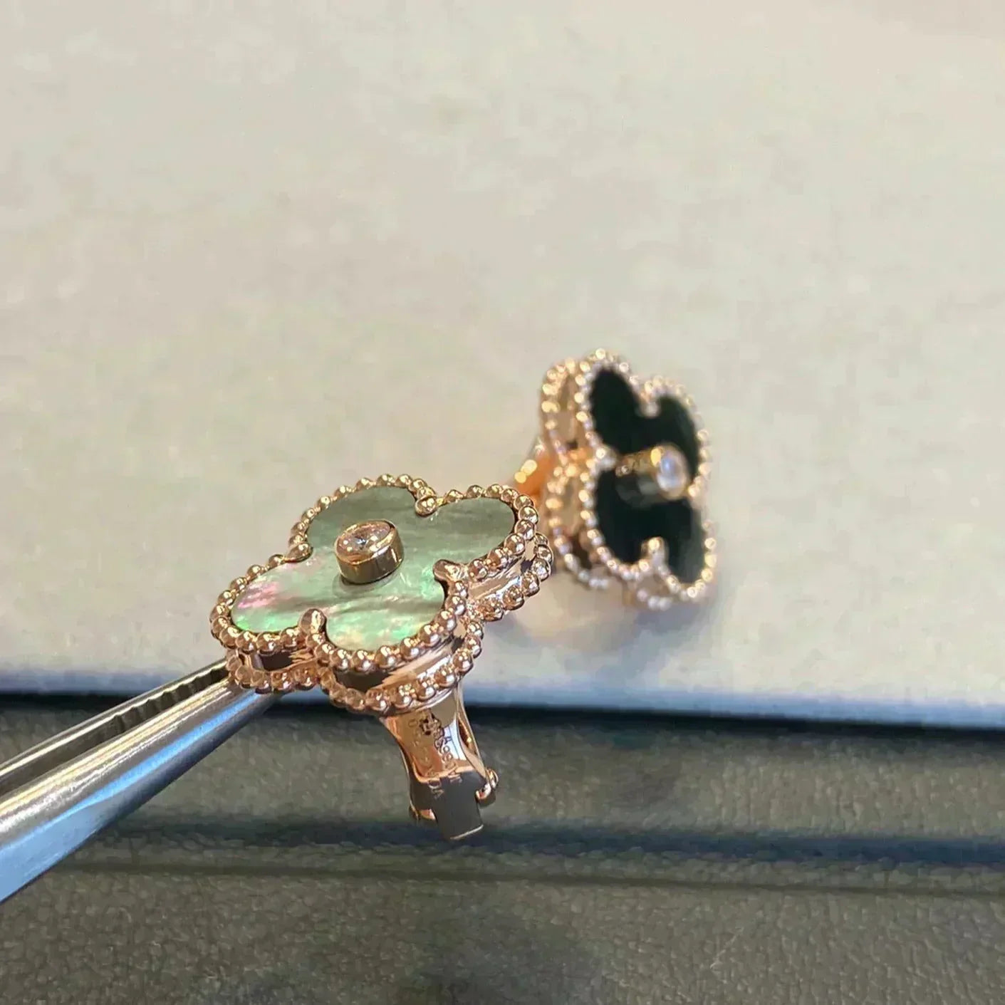 ¡®Glow Jewelry¡¯CLOVER MEDIUM 1 MOTIFS GRAY MOP  DIAMOND EARRINGS