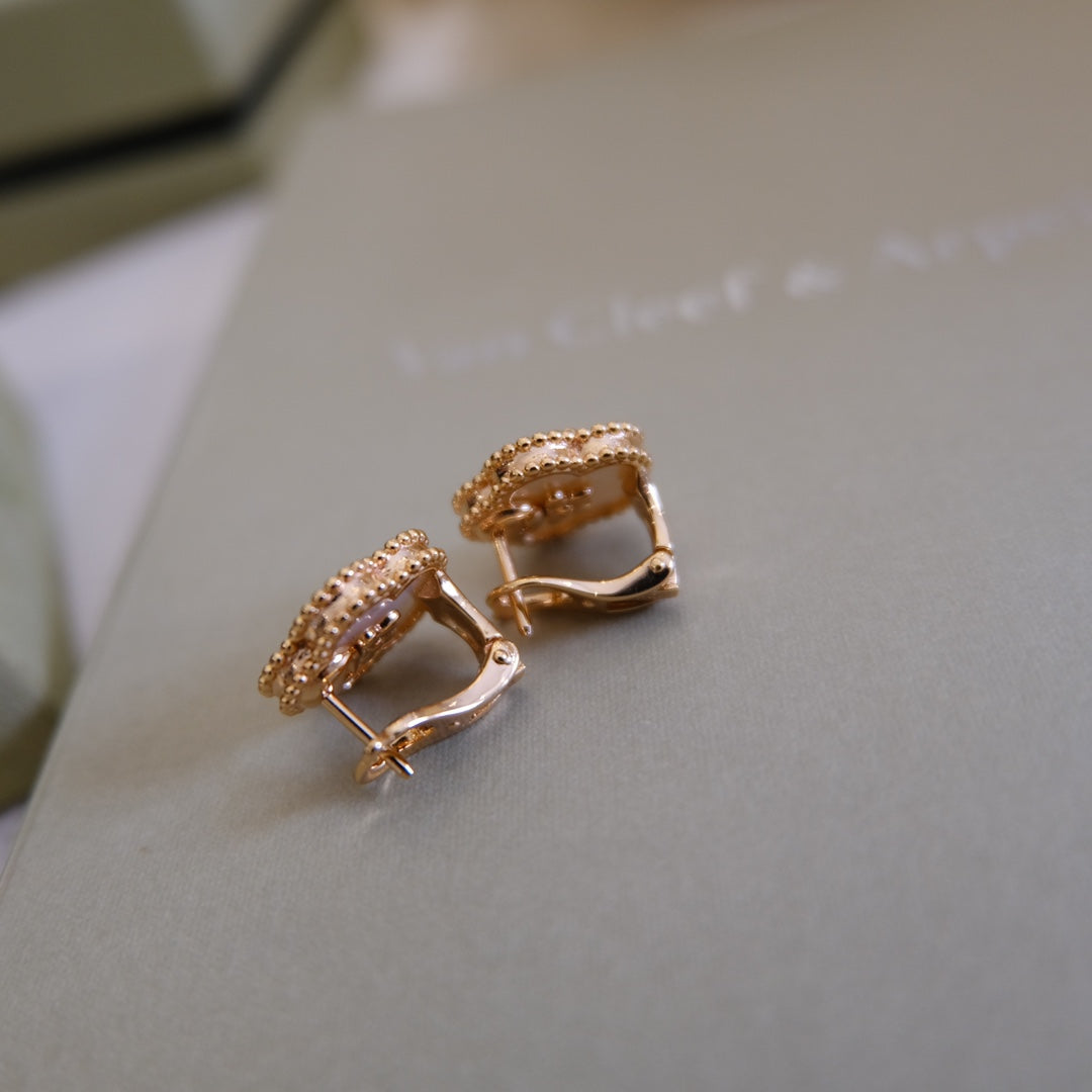 [Glow Jewelry]LUCKY PINK GOLD WHITE MOP EARRINGS