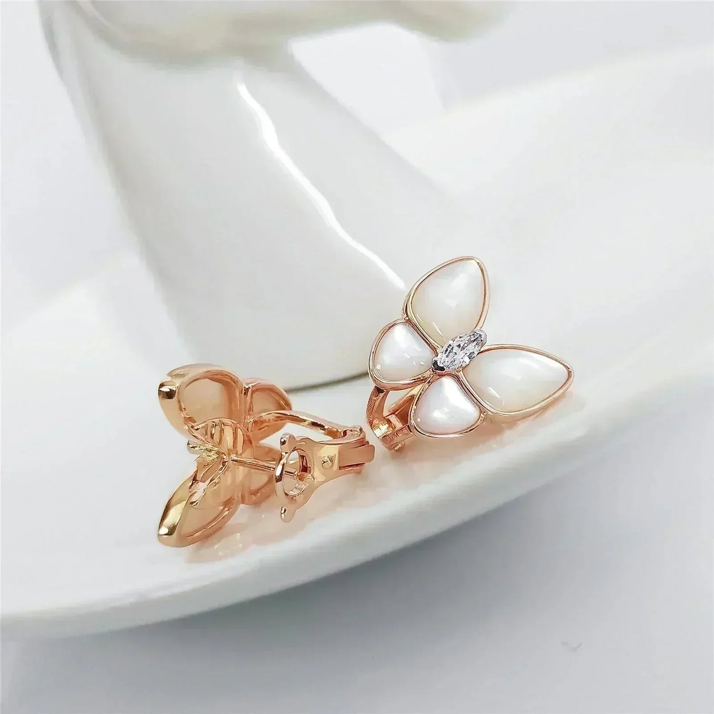 ¡®Glow Jewelry¡¯SCHMETTERLING MOP DIAMANT OHRRINGE