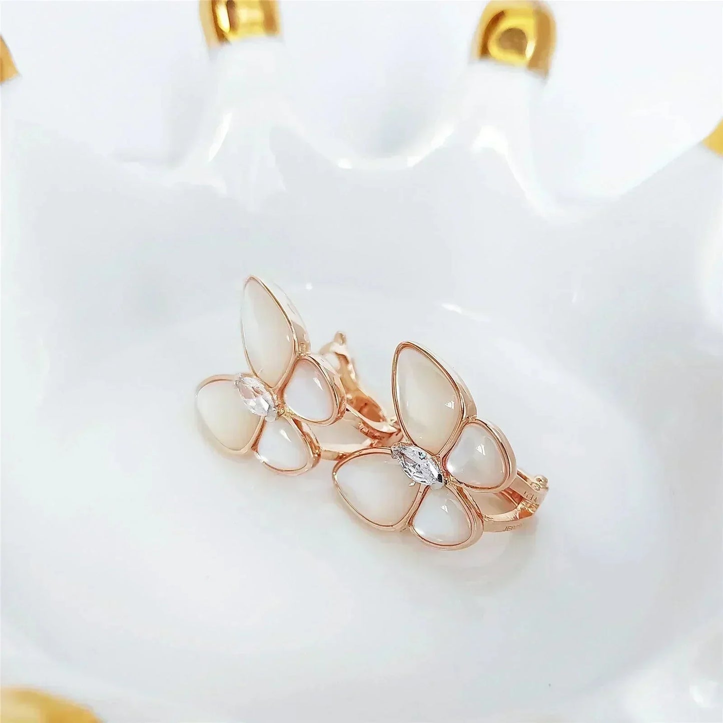 ¡®Glow Jewelry¡¯SCHMETTERLING MOP DIAMANT OHRRINGE