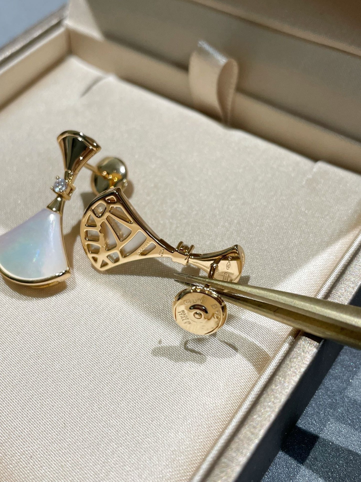 [Glow Jewelry]DREAM MOP 1 DIAMOND EARRINGS