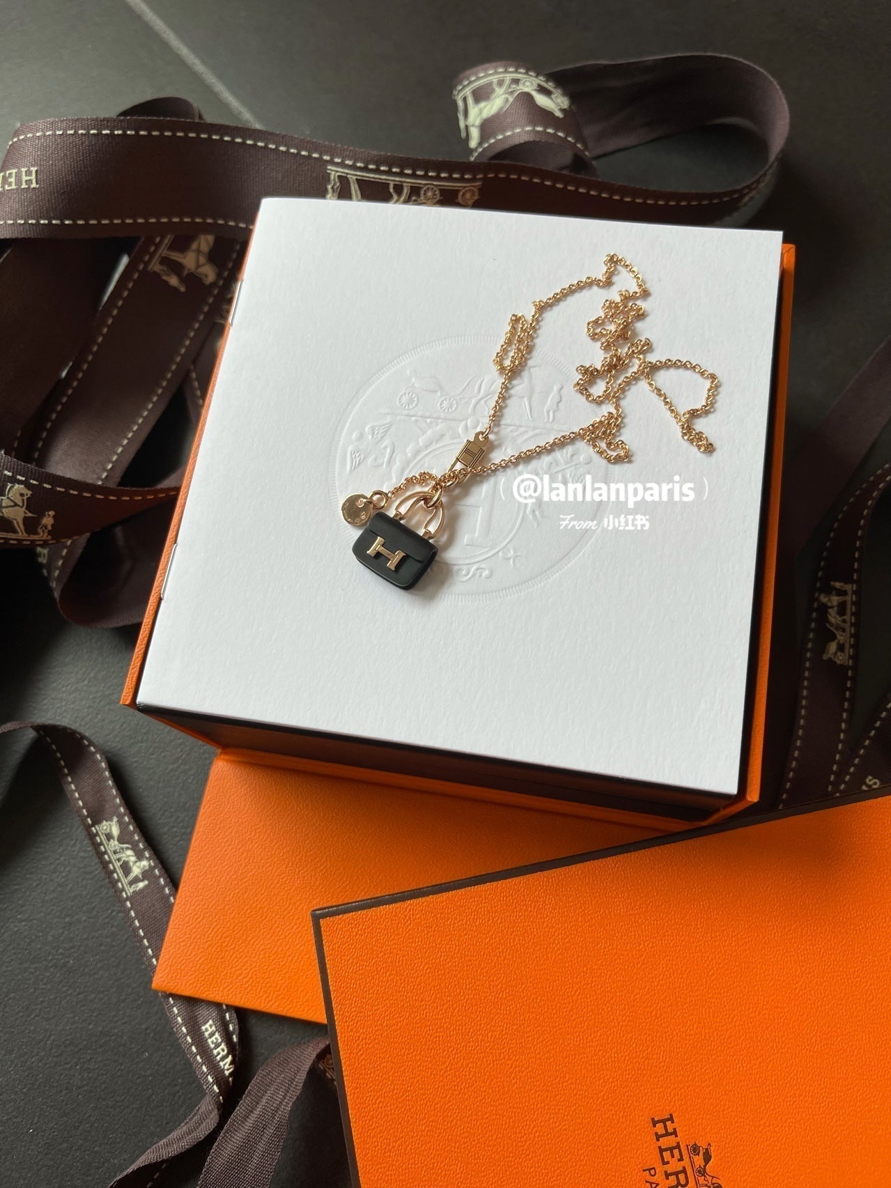 [Glow Jewelry]CONSTANCE BLACK PEDANT PINK GOLD NECKLACE