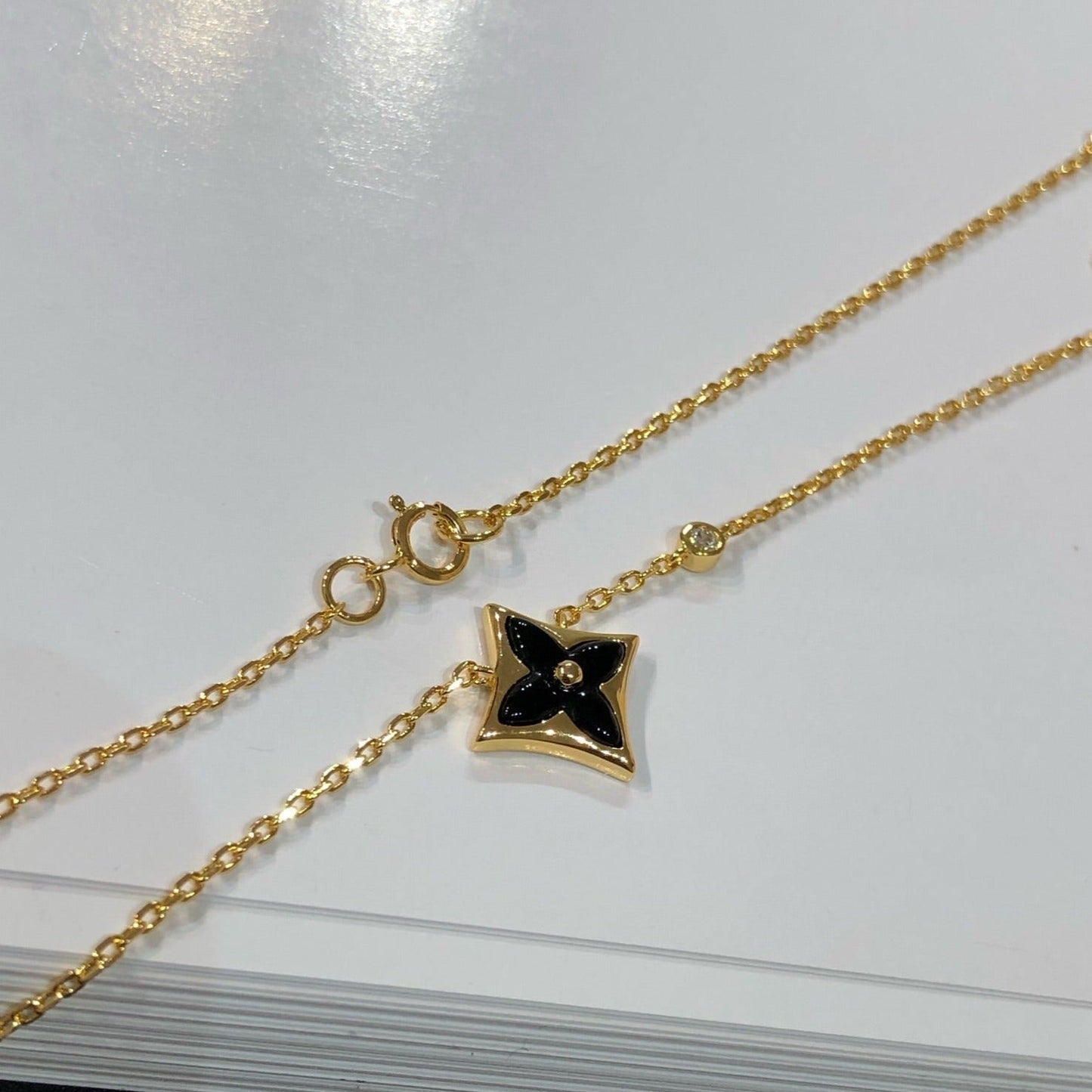 ¡®Glow Jewelry¡¯STAR BLACK MOP NECKLACE