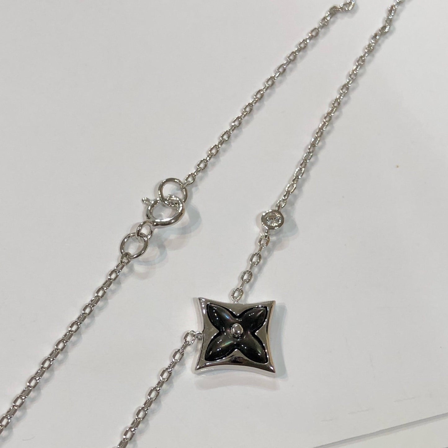 ¡®Glow Jewelry¡¯STAR BLACK MOP NECKLACE