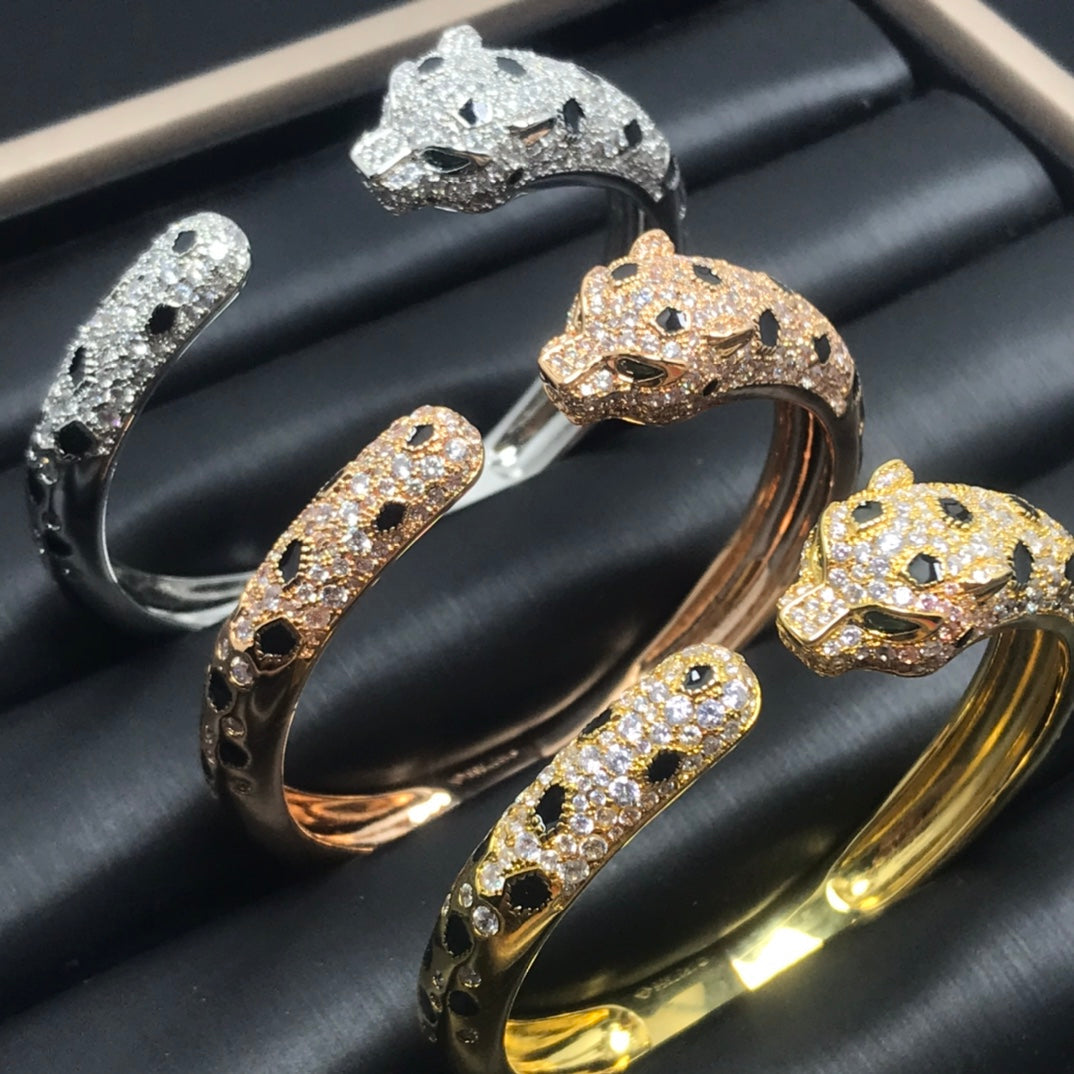 „Glow Jewelry“ PANTHERE GROSSES ARMBAND DIAMANTEN
