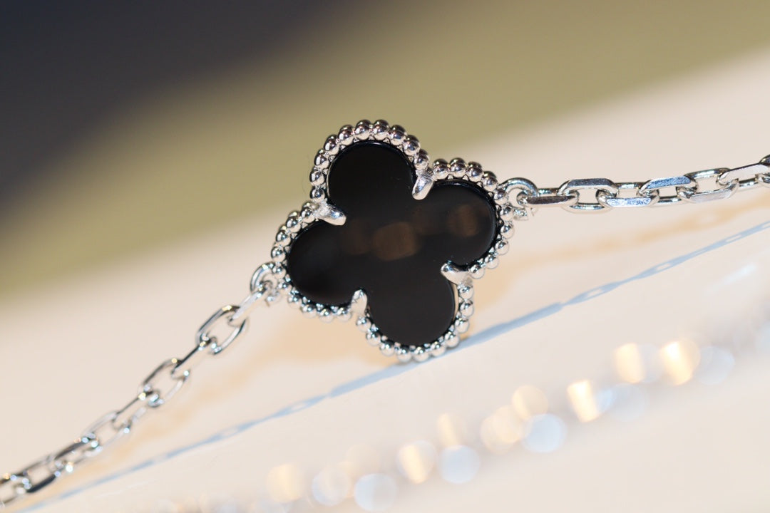 ¡®Glow Jewelry¡¯CLOVER 20 MOTIFS ONYX DIAMOND SILVER