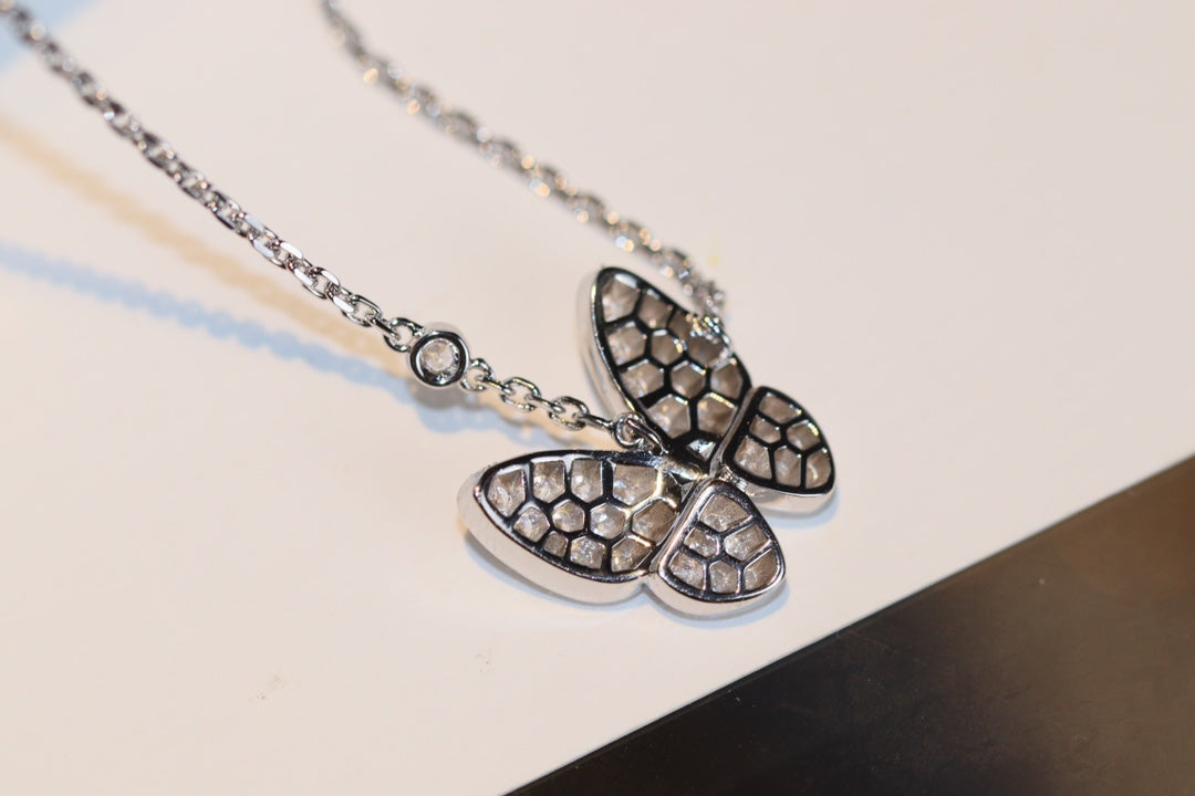 Glow Jewelry バタフライ ダイヤモンド ネックレス