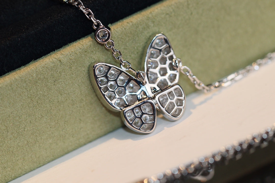 Glow Jewelry バタフライ ダイヤモンド ネックレス