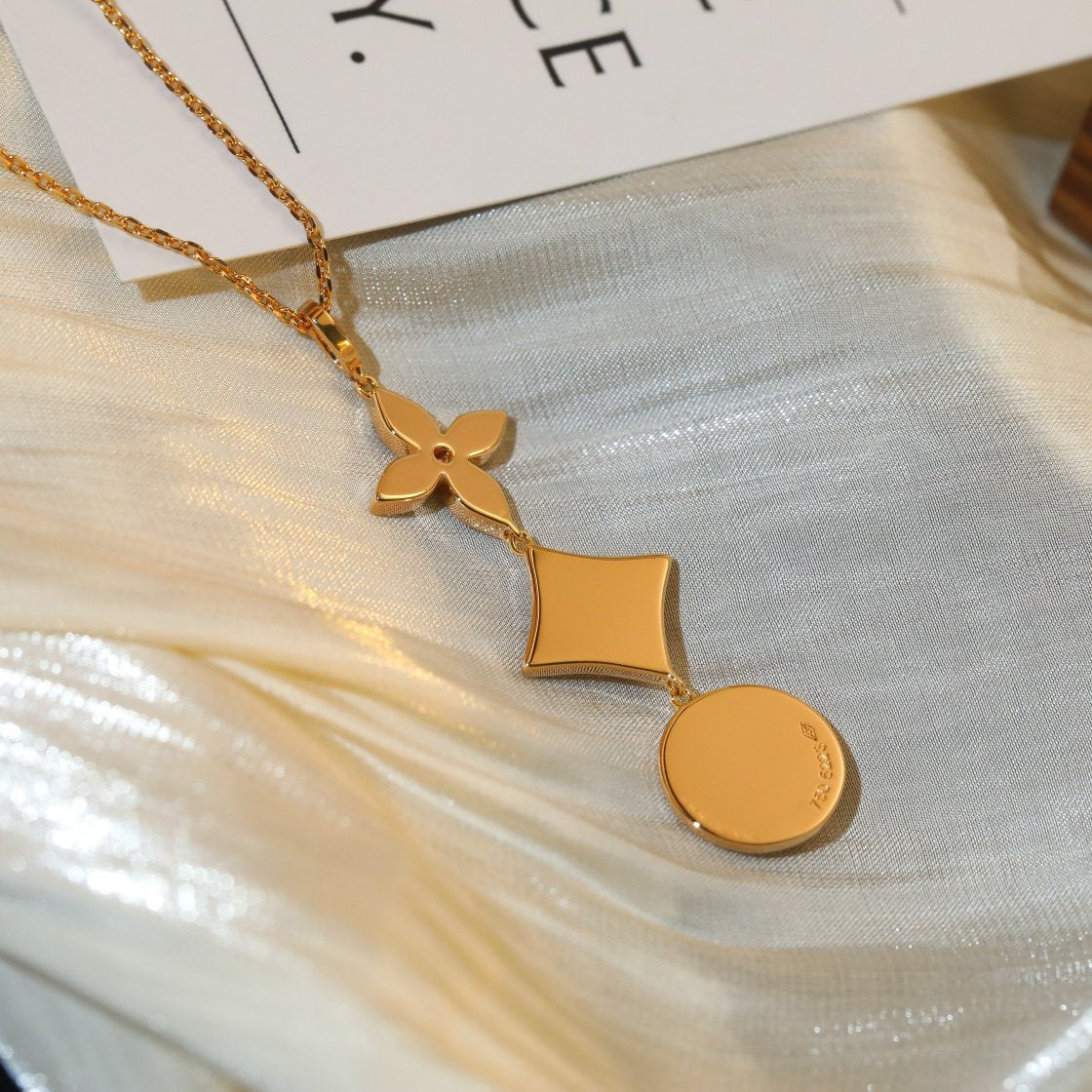 ¡®Glow Jewelry¡¯STAR AND SUN DIAMOND PINK GOLD NECKLACE