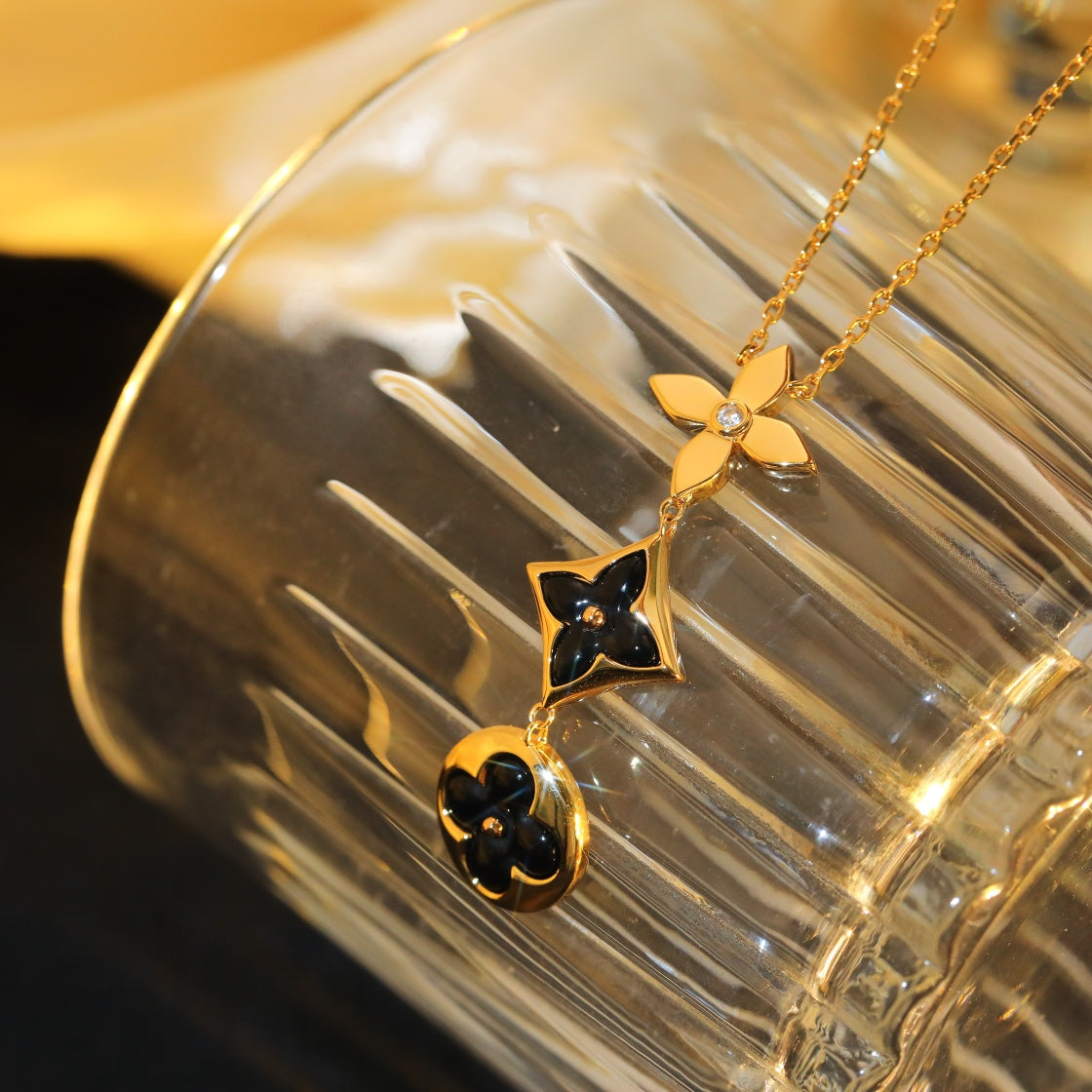 ¡®Glow Jewelry¡¯STERN- UND SONNEN-ONYX-ROSÉGOLD-HALSKETTE