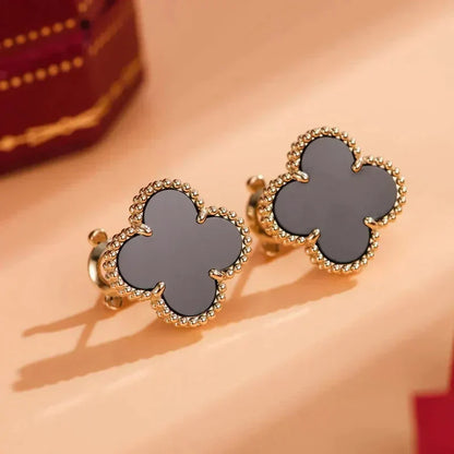 „Glow Jewelry“ Mittelgroße „Clover“ Ohrstecker mit 1 Motiv und Onyx