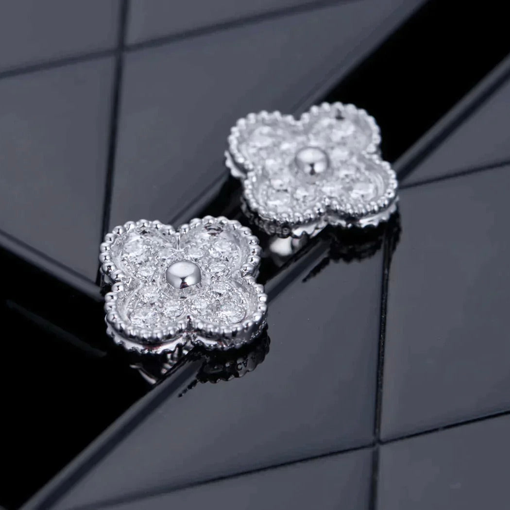 [Glow Jewelry]CLOVER 1 MOTIFS DIAMOND STUD EARRINGS SILVER