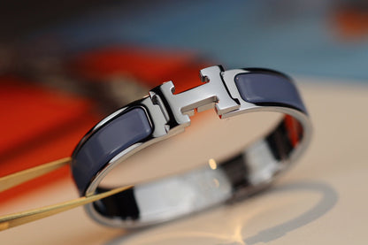 „Glow Jewelry“® ARMREIF 12MM BLAUGRAU