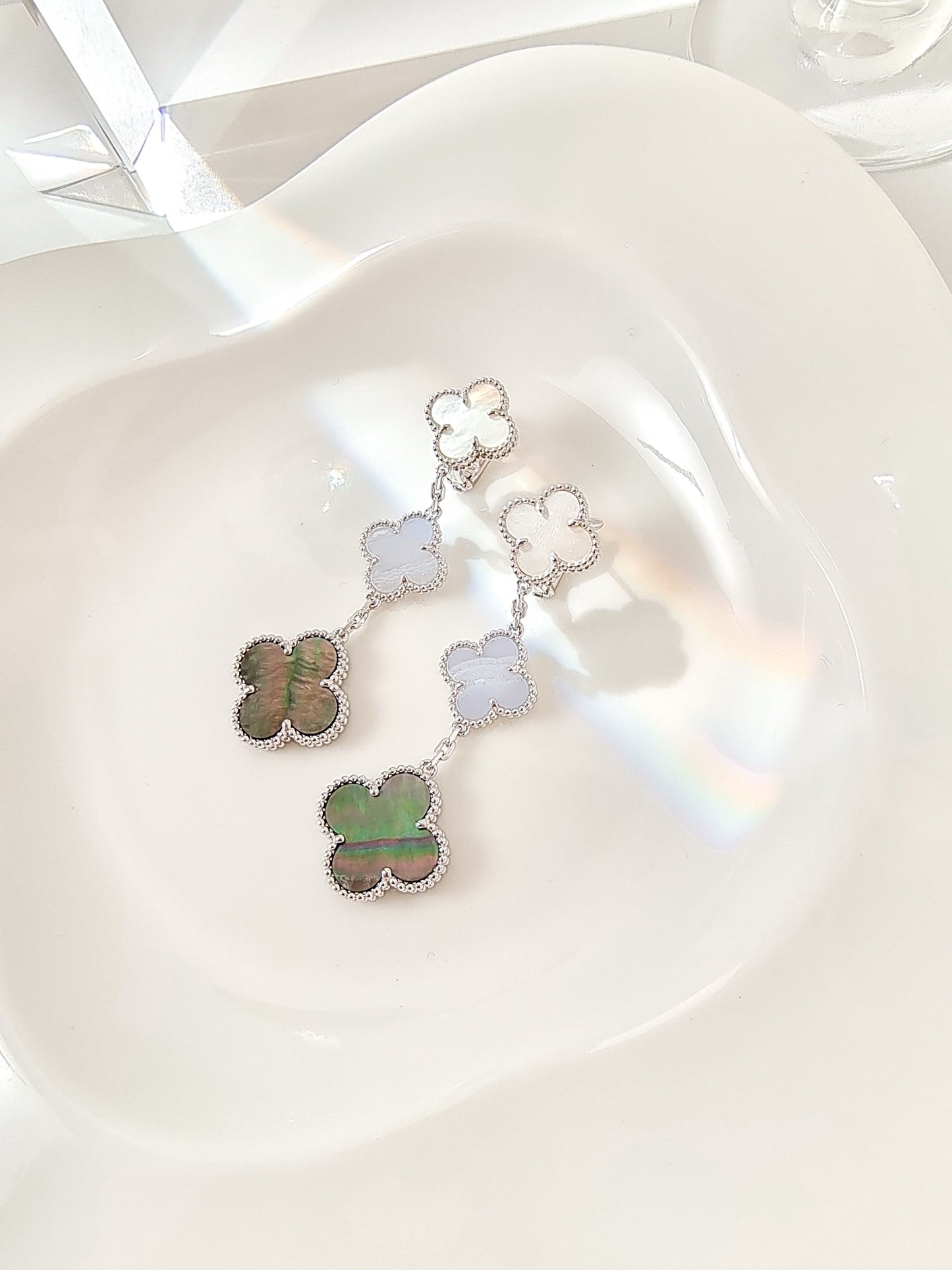 ¡®Glow Jewelry¡¯CLOVER 3 MOTIFS CHALCEDONY DARK MOP SILVER EARRINGS