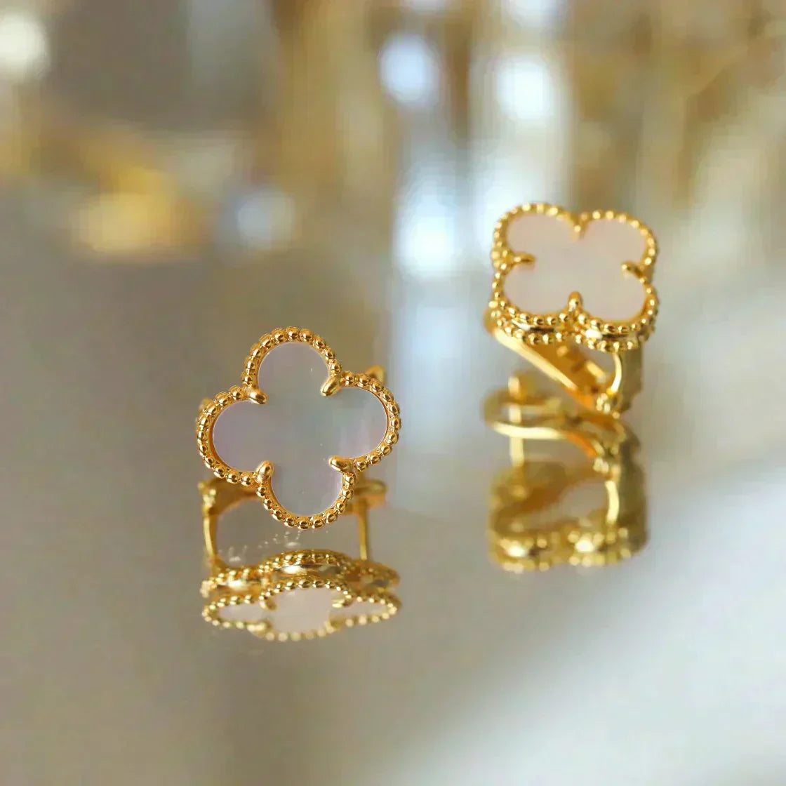 ¡®Glow Jewelry¡¯CLOVER MEDIUM 1 MOTIFS WEISSE MOP OHRSTECKER