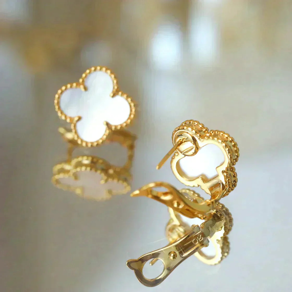 ¡®Glow Jewelry¡¯CLOVER MEDIUM 1 MOTIFS WEISSE MOP OHRSTECKER