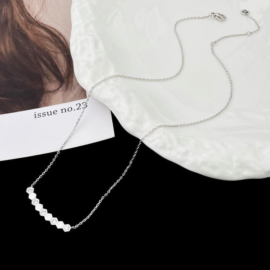 [Glow Jewelry]BEE MY LOVE DIAMOND NECKLACE