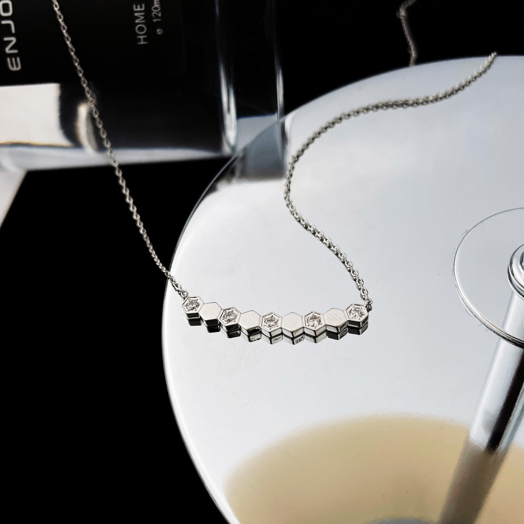 [Glow Jewelry]BEE MY LOVE DIAMOND NECKLACE