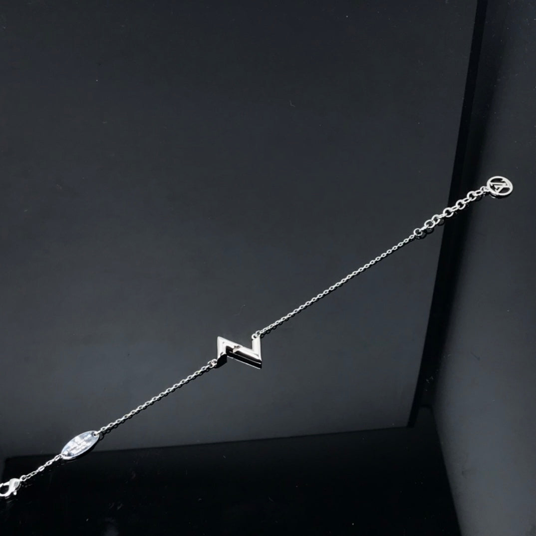 「グロー ジュエリー」VOLT LV ロゴ ブレスレット