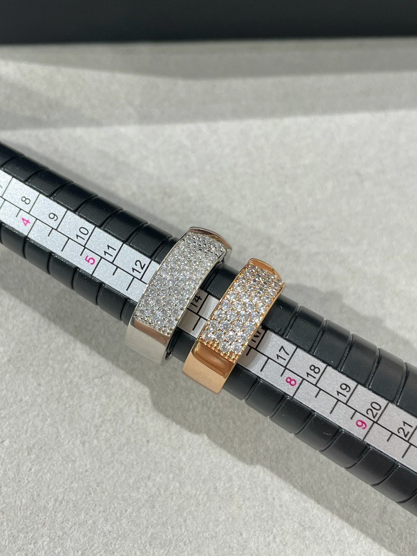 [Glow Jewelry]LIENS EVIDENCE  DIAMOND PAVED RING