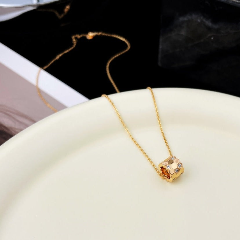 Glow Jewelry「BEE MINI PEDANT DIAMOND NECKLACE」