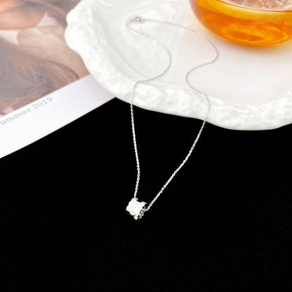 Glow Jewelry「BEE MINI PEDANT DIAMOND NECKLACE」