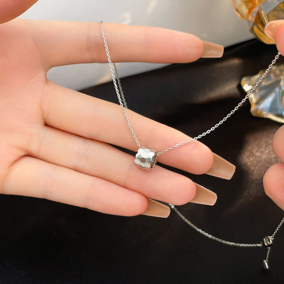 [Glow Jewelry]BEE MINI NECKLACE