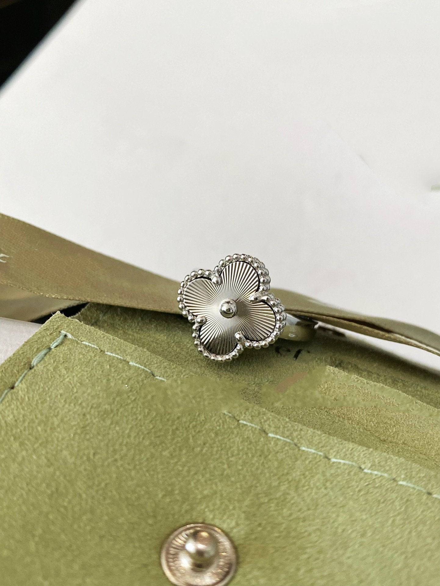 ¡®Glow Jewelry¡¯CLOVER SILVER RING