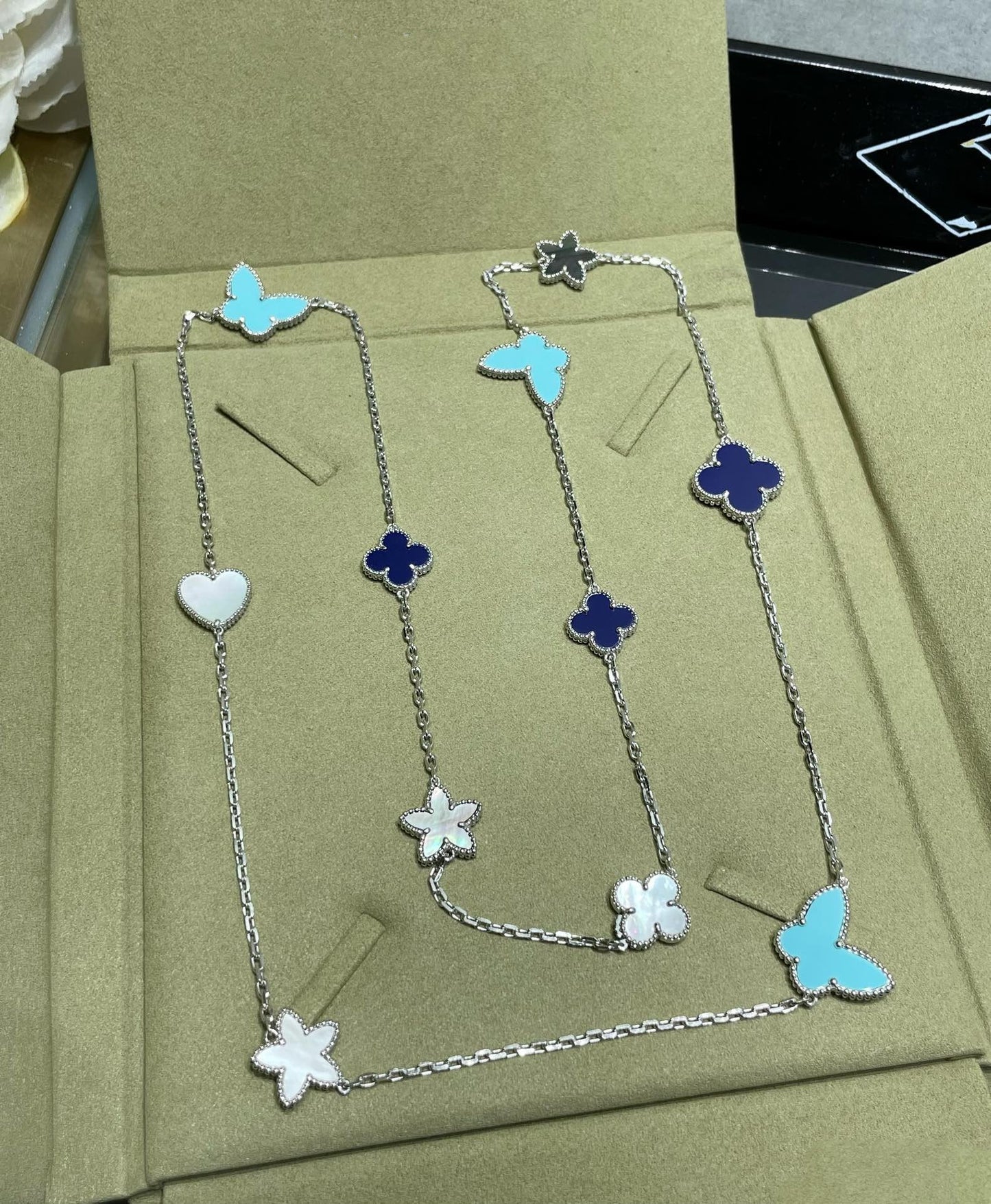 Glow Jewelry Glücksklee Silber 11-Motiv-Halskette