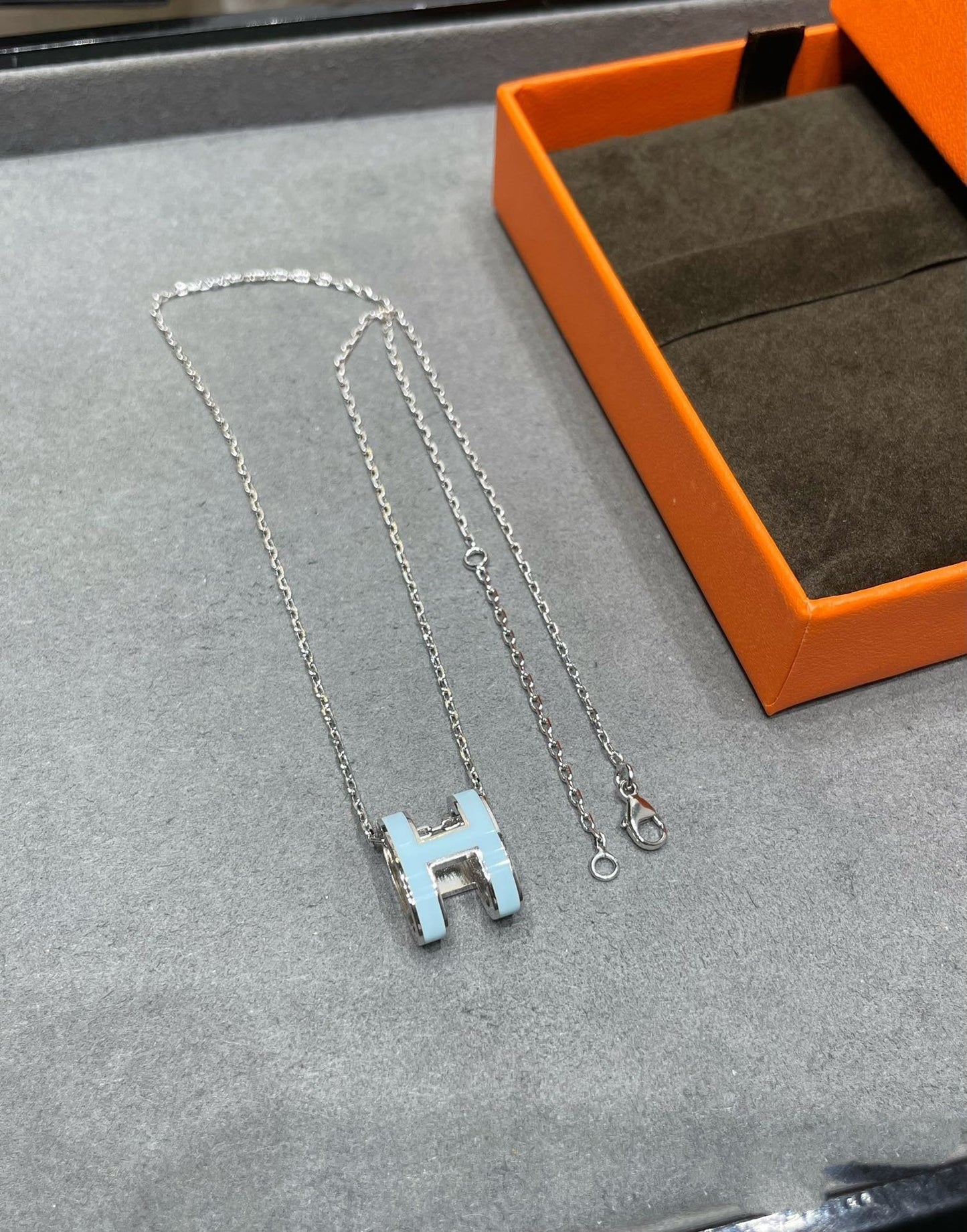 „Glow Jewelry“ POP H HIMMELBLAUE HALSKETTE