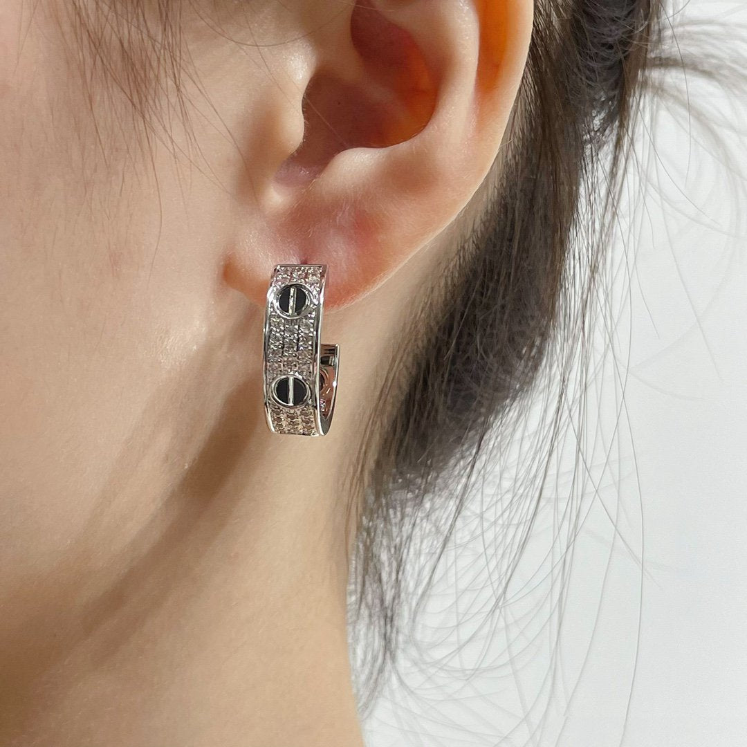 [Glow Jewelry]LOVE CERAMIC DIAMOND PAVED SILVER EARRINGS