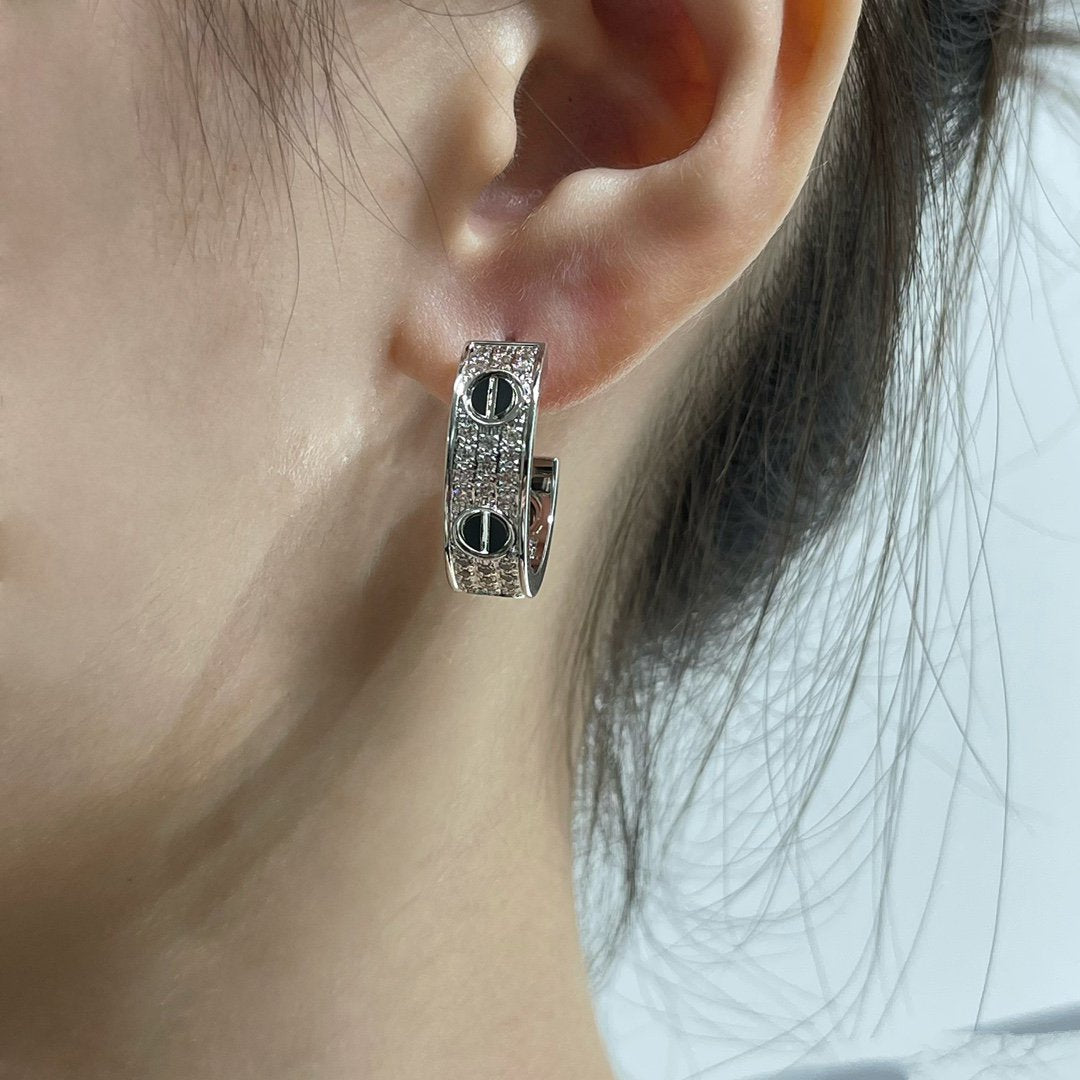 [Glow Jewelry]LOVE CERAMIC DIAMOND PAVED SILVER EARRINGS