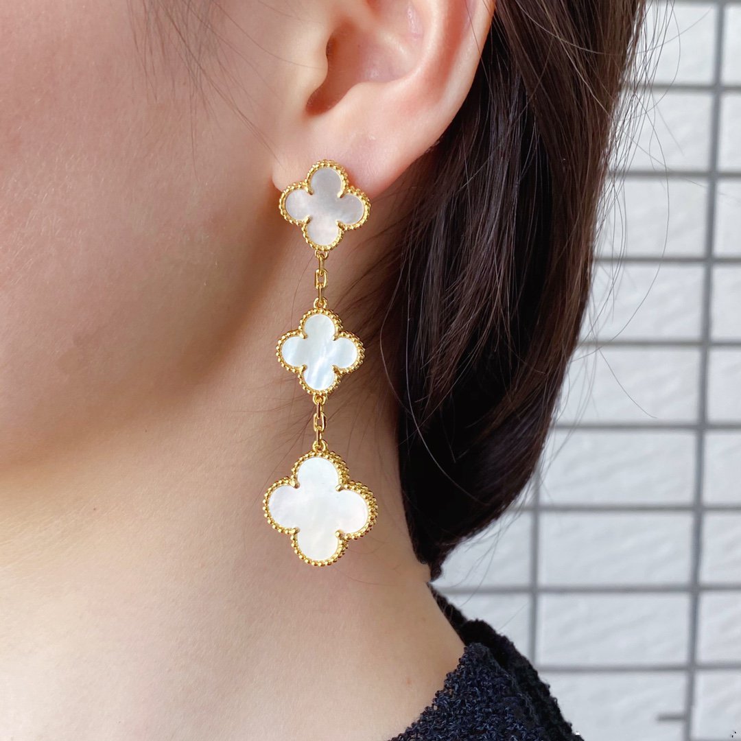 ¡®Glow Jewelry¡¯CLOVER MOP 3 MOTIVE GOLDOHRRINGE