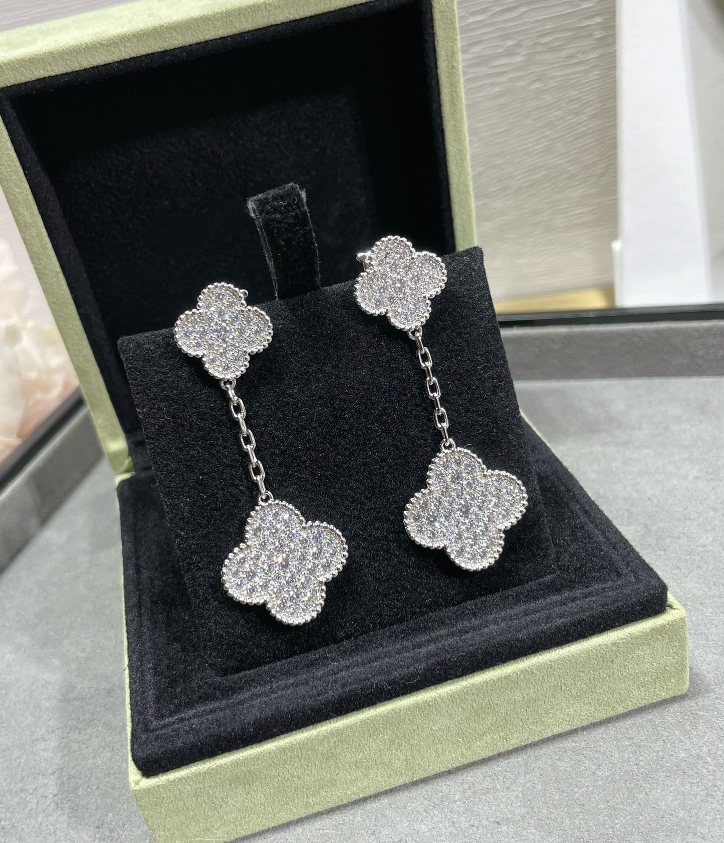 [Glow Jewelry]CLOVER 2 MOTIFS DIAMOND PAVED SILVER EARRINGS
