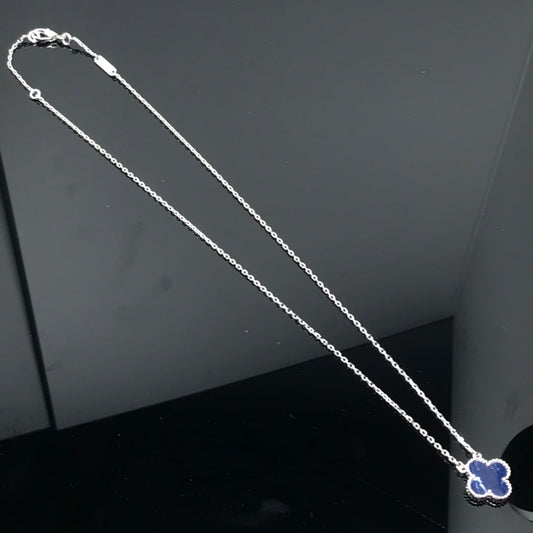 『グロージュエリー』クローバー ピーターサイト シルバーロングネックレス