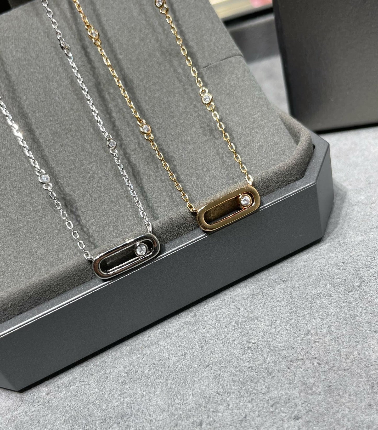 [Glow Jewelry]MOVE UNO DIAMOND NECKLACE
