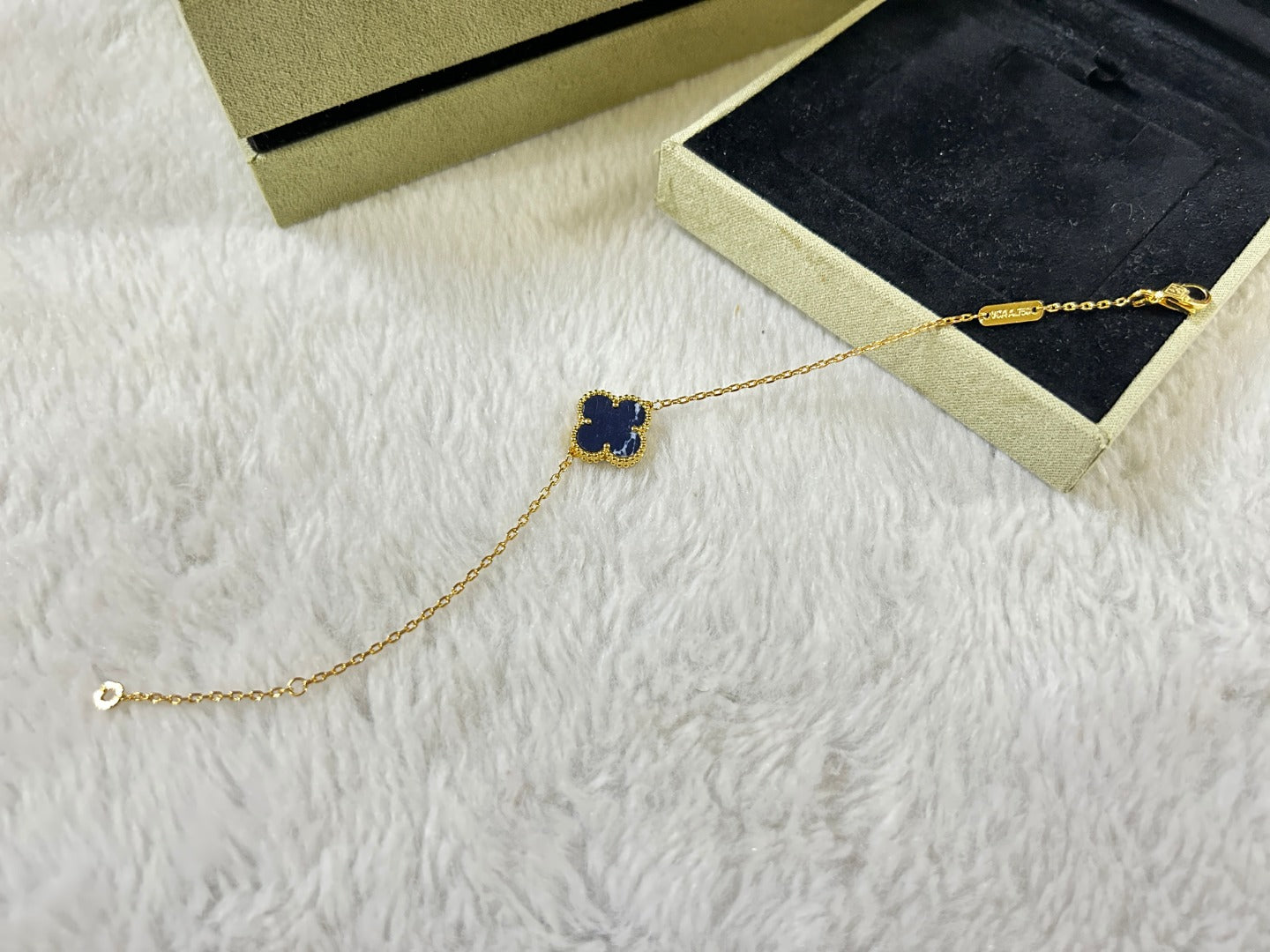 „Glow Jewelry“ CLOVER 1 MOTIF PIETERSIT-ARMBAND