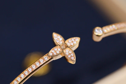 „Glow Jewelry“ IDYLLE ARMBAND AUS ROSÉGOLD, OFFEN, MIT DIAMANTEN BESETZT