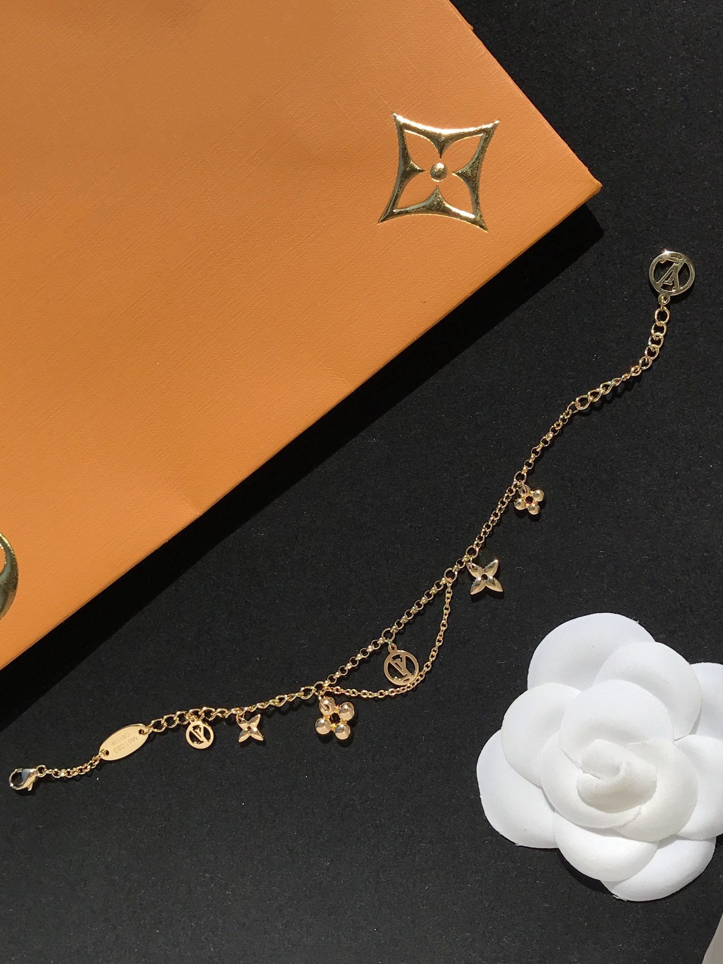 „Glow Jewelry“ BLOOMING PINK GOLD MOP ARMBAND
